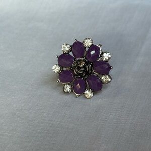 Elegant Purple and Silver Floral Ring